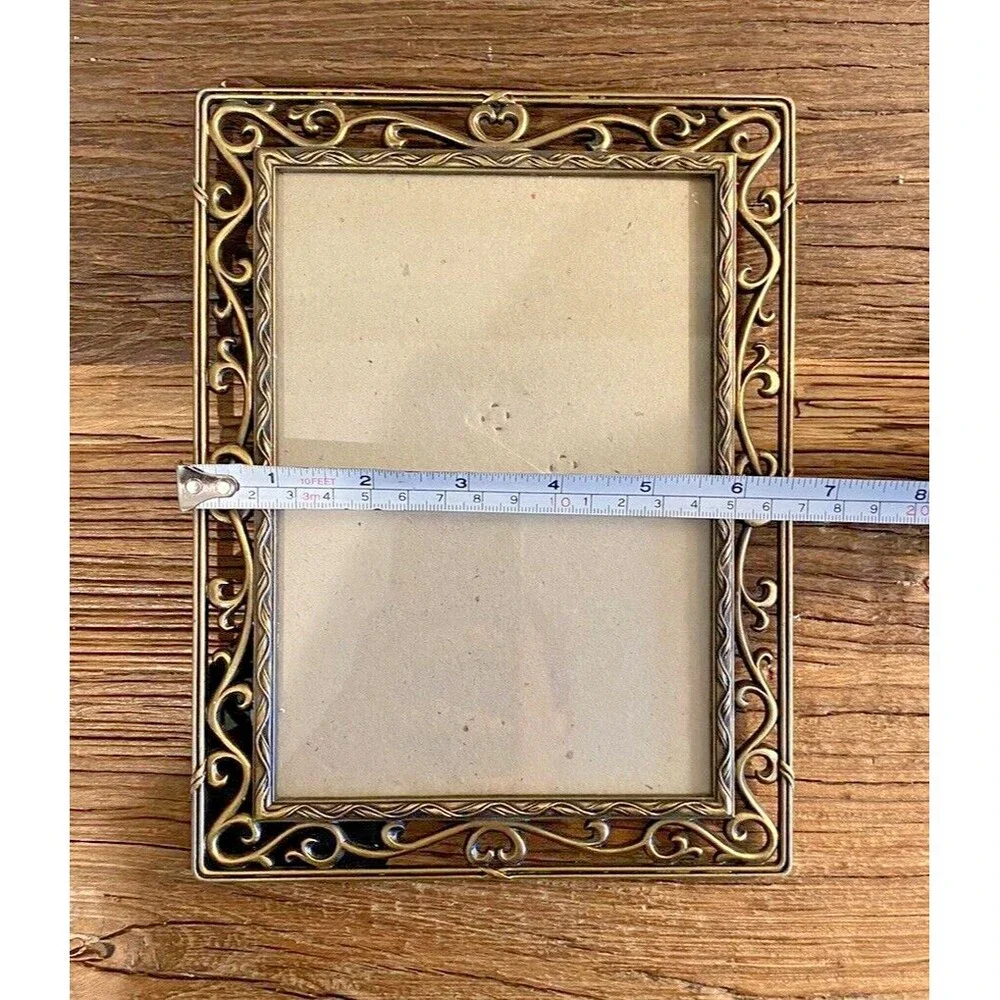 Ashleigh Manor Picture Frame Holds 5X7 Used
